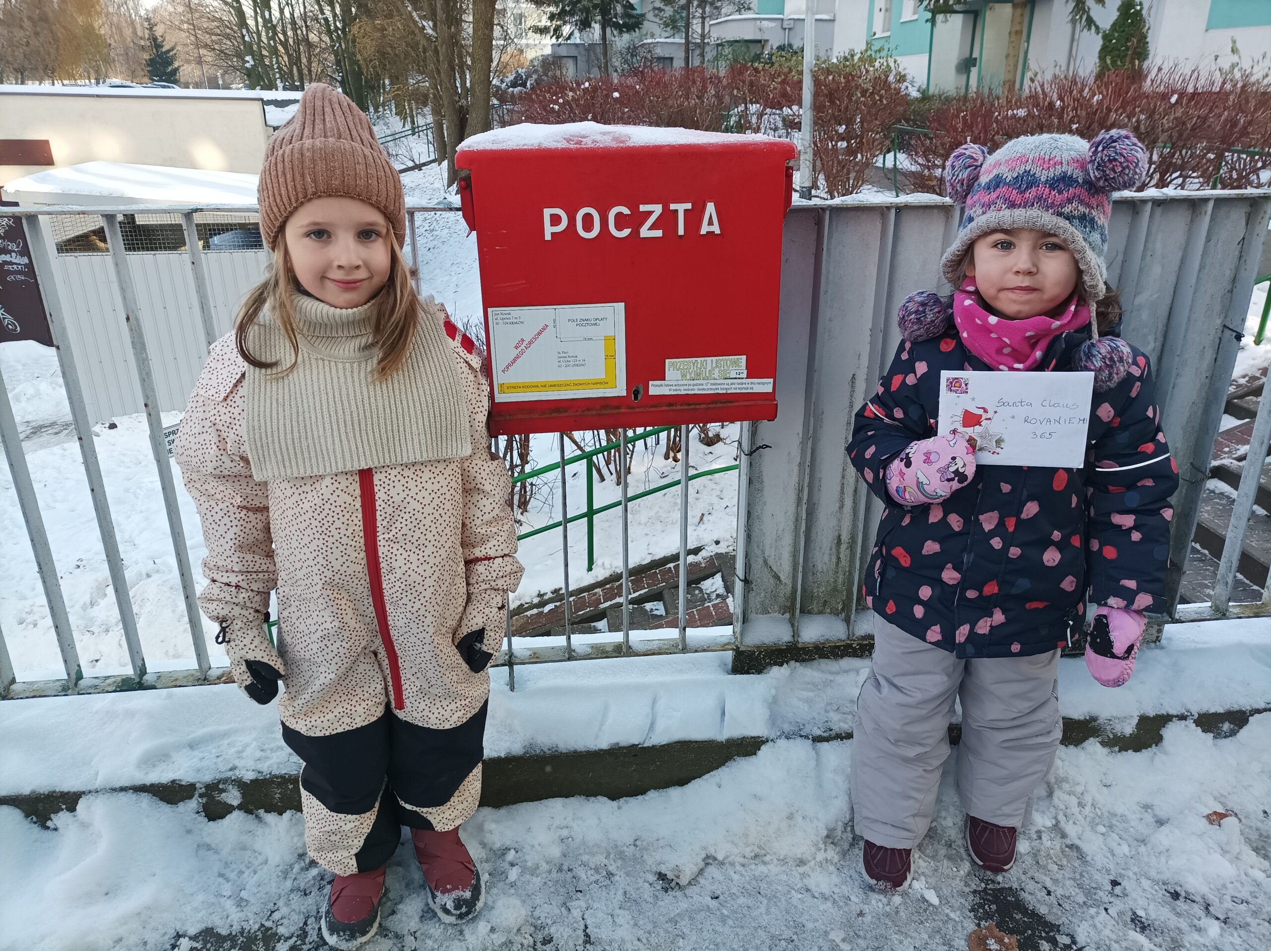 Dzieci wysyłają listy do Mikołaja – 01.12.2023